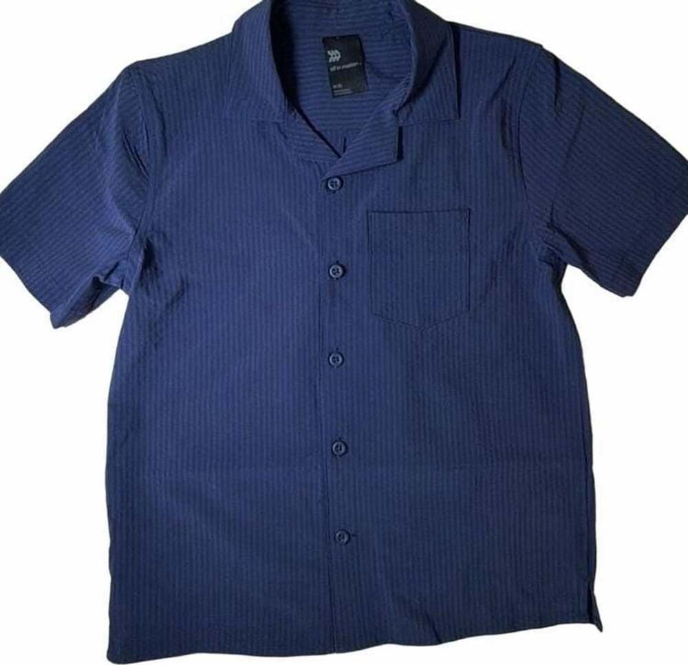 All in Motion Short Sleeve Button Down Shirt Size M (8) Blue